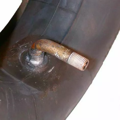 SHAK Chambre à Air 250/300/350x4 Valve Coudée 3 SHAK Chambre à Air 250/300/350x4 Valve Coudée