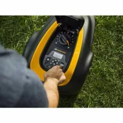 McCulloch ROB S800. Robot Tondeuse Connectée Bluetooth. < 500m². Planification De Tonte. Mulching. Tond Sous La Pluie. Nettoyage à L'eau. Alarme Anti-vol. Ultra-silencieux (970513125) -Tondeuse Et Accessoires Boutique 55014871 4